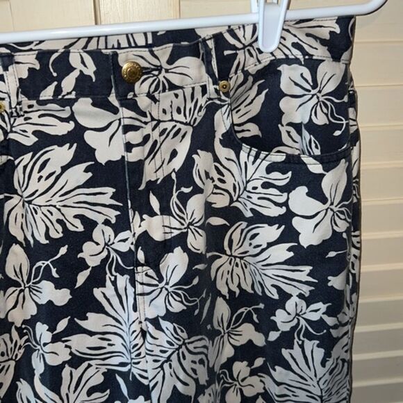 Chaps tropical floral cropped pants - Picture 3 of 5